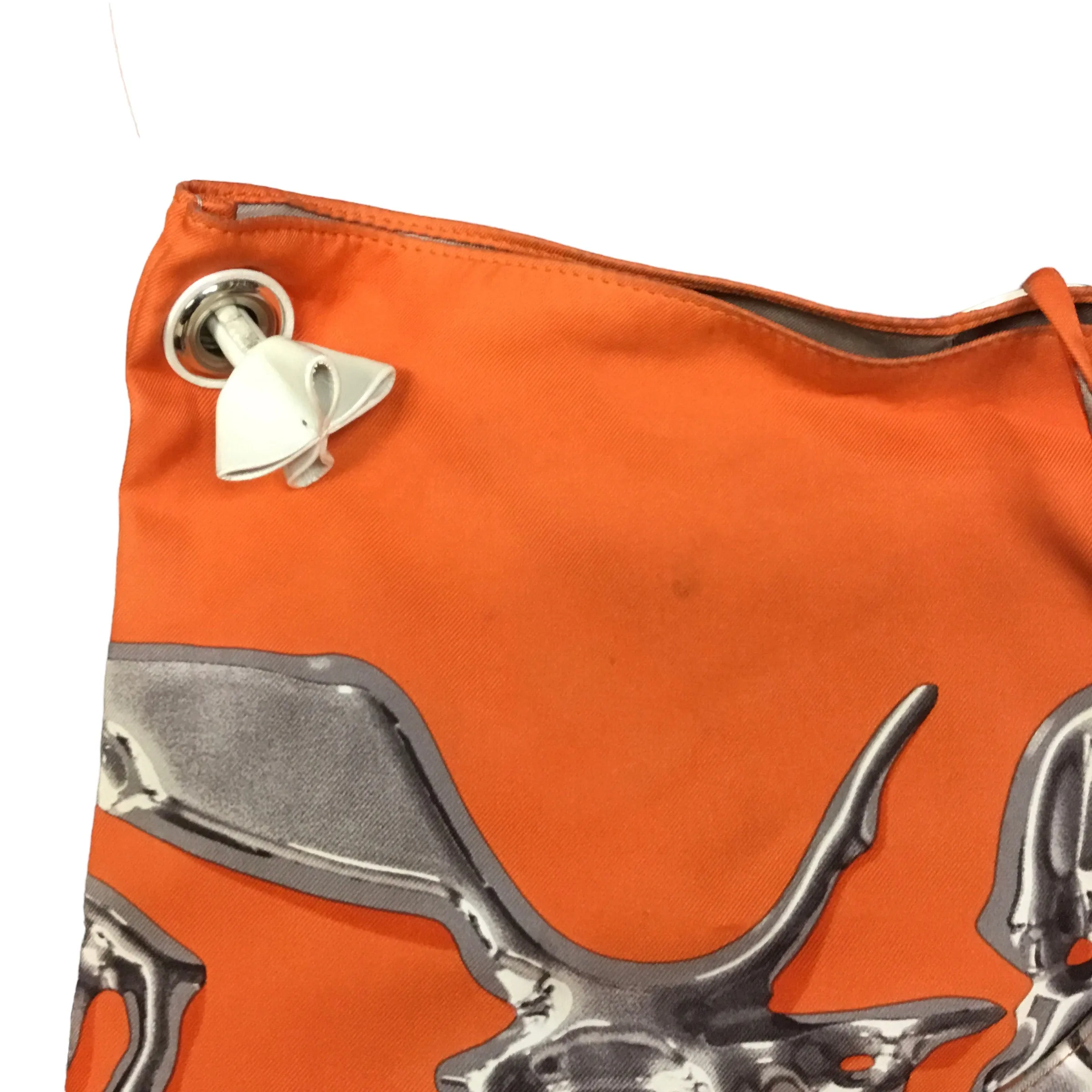 Medium Luxury Designer Handbag by Hermès - Exquisite Elegance and Timeless Style