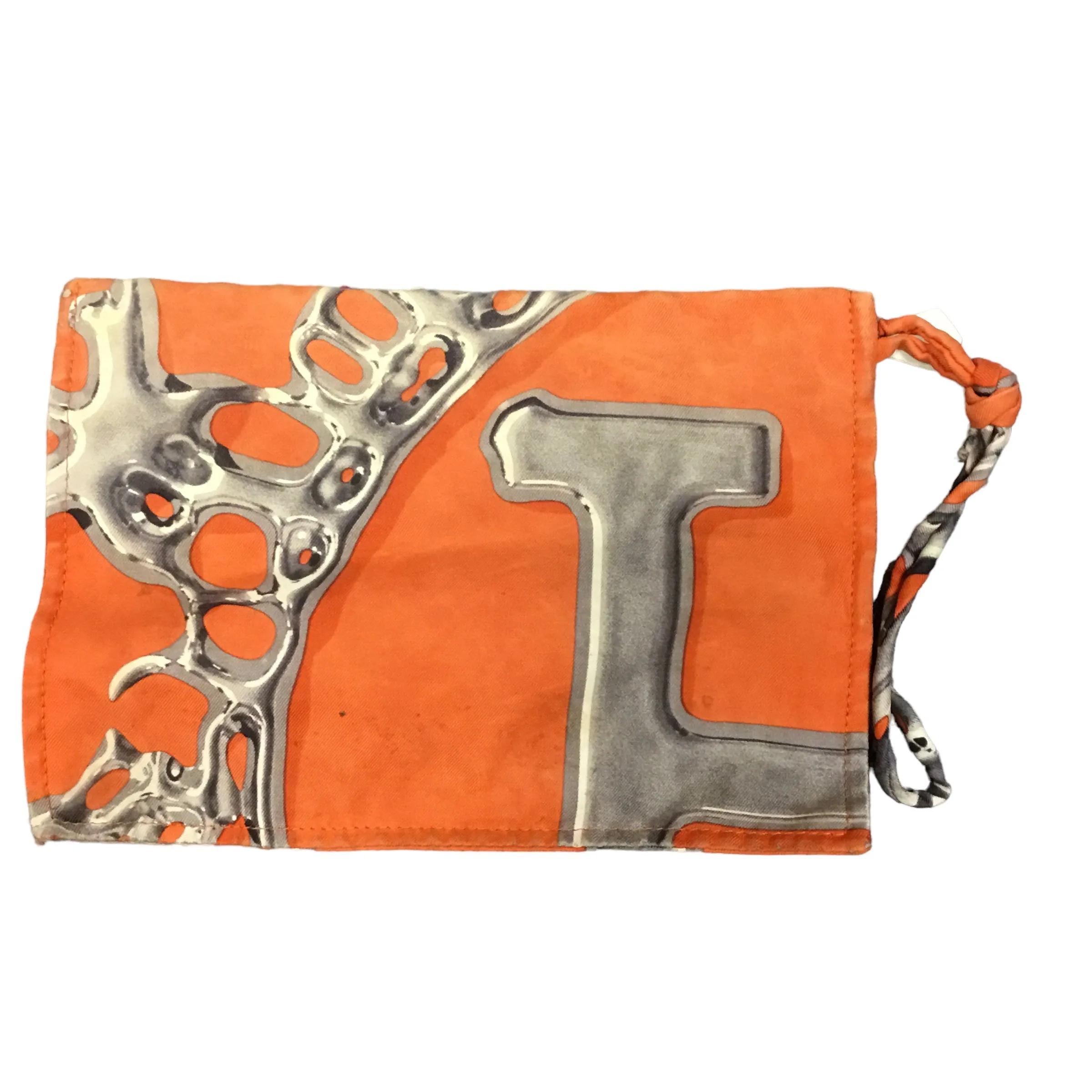 Medium Luxury Designer Handbag by Hermès - Exquisite Elegance and Timeless Style